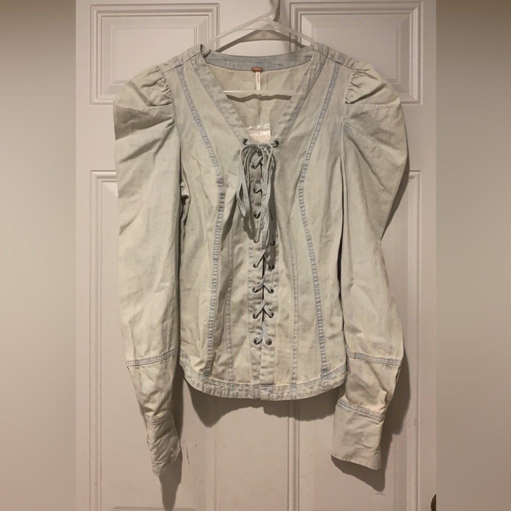 Free People Lace Up Front Light Wash Denim Top Puff Shoulder XS